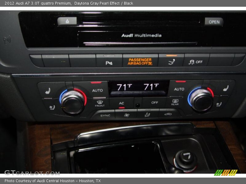 Controls of 2012 A7 3.0T quattro Premium