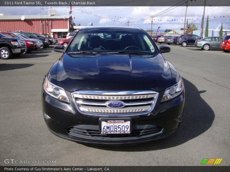 Tuxedo Black / Charcoal Black 2011 Ford Taurus SEL