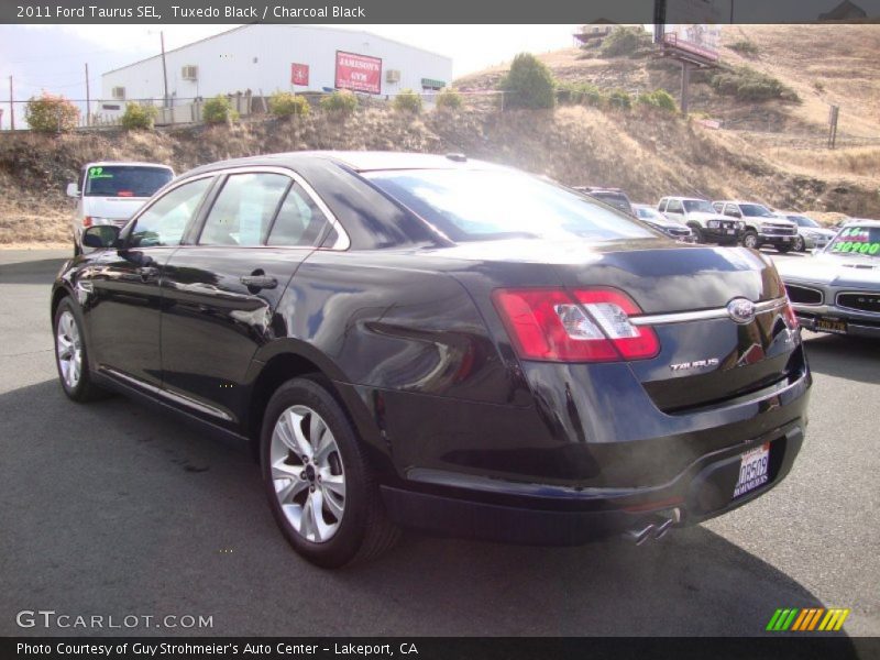 Tuxedo Black / Charcoal Black 2011 Ford Taurus SEL