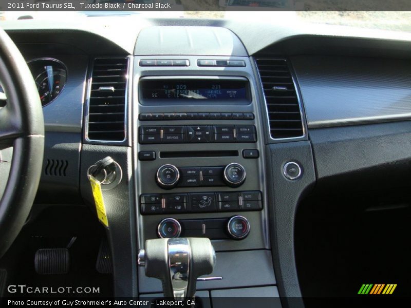 Tuxedo Black / Charcoal Black 2011 Ford Taurus SEL