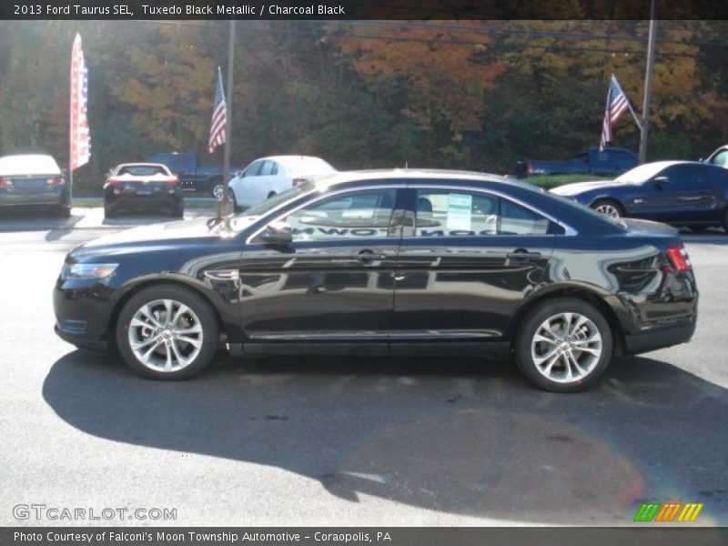 Tuxedo Black Metallic / Charcoal Black 2013 Ford Taurus SEL