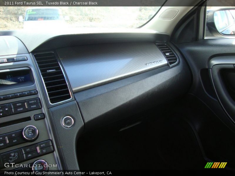Tuxedo Black / Charcoal Black 2011 Ford Taurus SEL