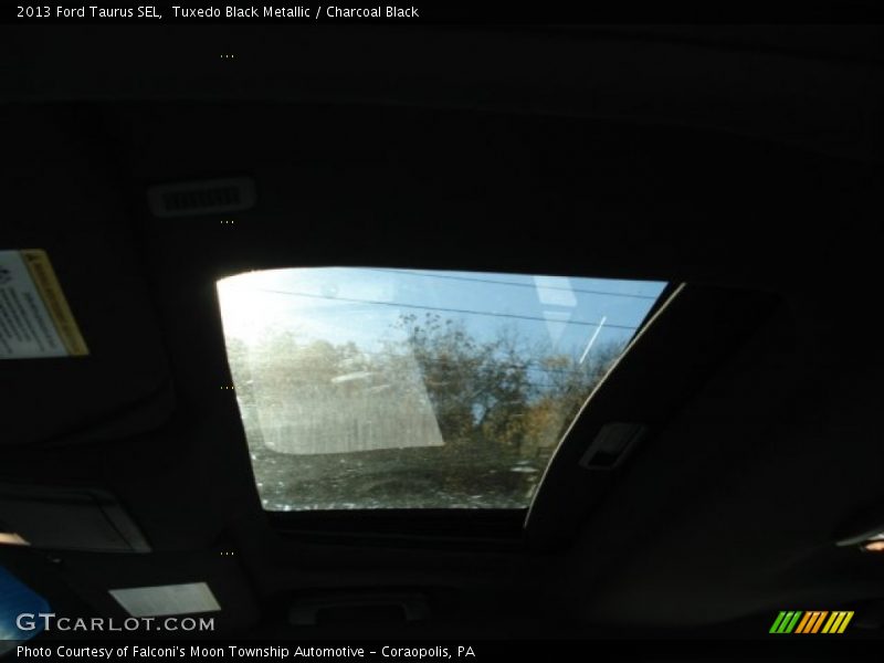 Tuxedo Black Metallic / Charcoal Black 2013 Ford Taurus SEL