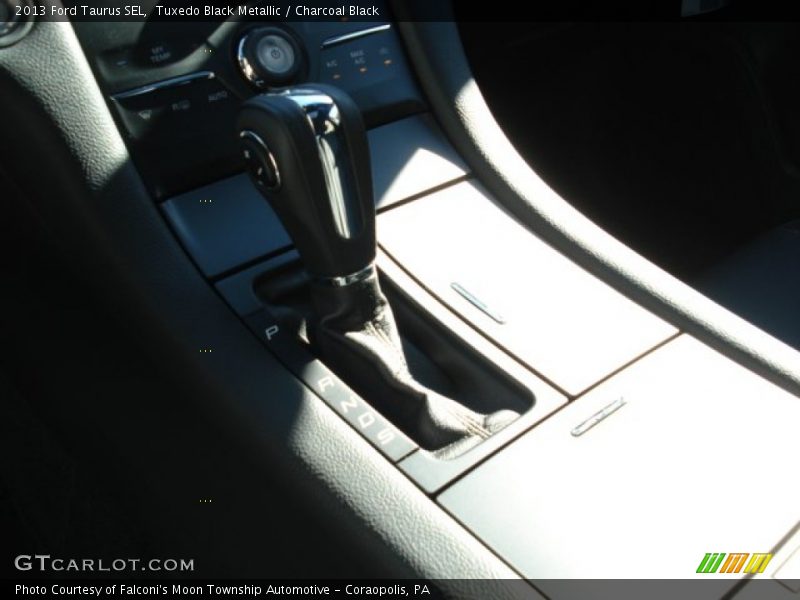 Tuxedo Black Metallic / Charcoal Black 2013 Ford Taurus SEL