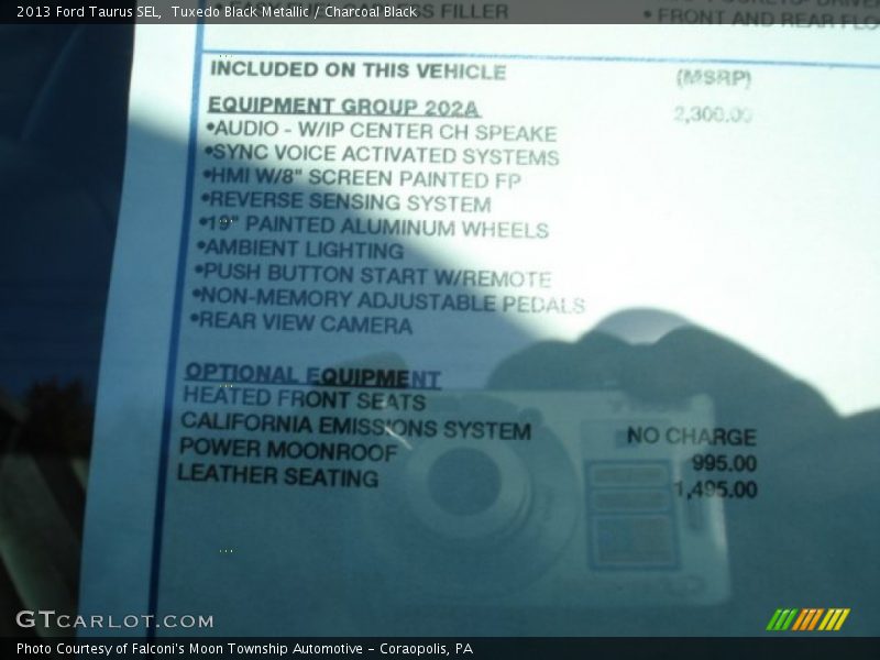 Tuxedo Black Metallic / Charcoal Black 2013 Ford Taurus SEL