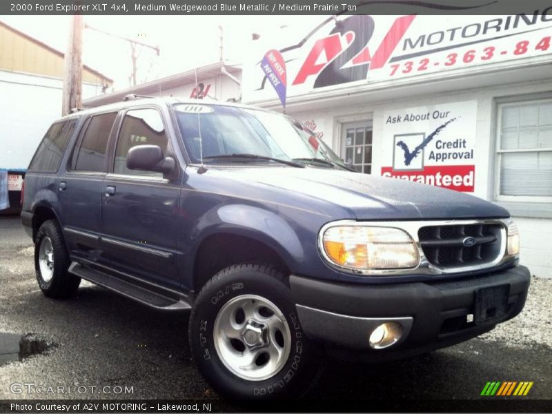 Medium Wedgewood Blue Metallic / Medium Prairie Tan 2000 Ford Explorer XLT 4x4