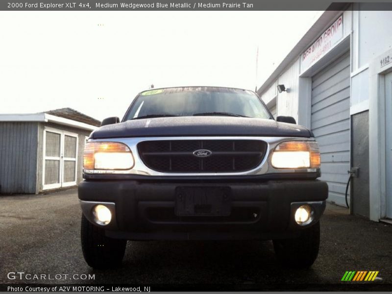 Medium Wedgewood Blue Metallic / Medium Prairie Tan 2000 Ford Explorer XLT 4x4