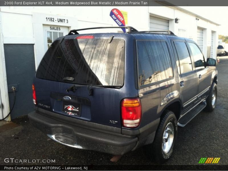 Medium Wedgewood Blue Metallic / Medium Prairie Tan 2000 Ford Explorer XLT 4x4
