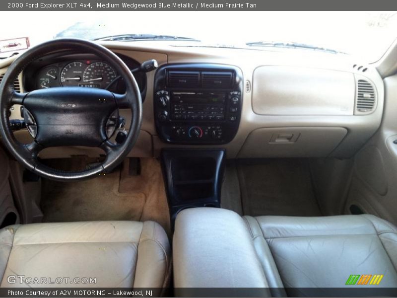 Medium Wedgewood Blue Metallic / Medium Prairie Tan 2000 Ford Explorer XLT 4x4