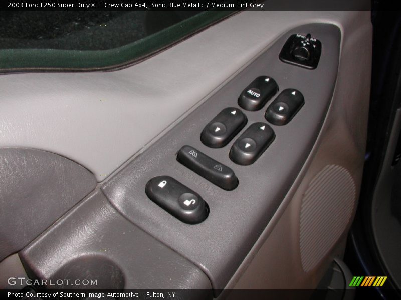 Sonic Blue Metallic / Medium Flint Grey 2003 Ford F250 Super Duty XLT Crew Cab 4x4