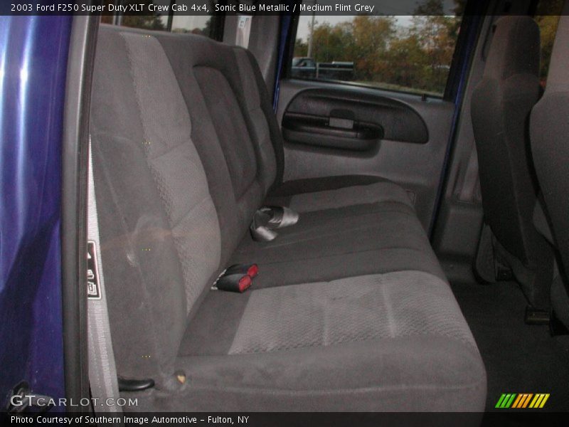 Sonic Blue Metallic / Medium Flint Grey 2003 Ford F250 Super Duty XLT Crew Cab 4x4