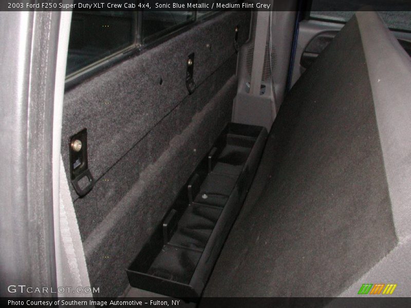 Sonic Blue Metallic / Medium Flint Grey 2003 Ford F250 Super Duty XLT Crew Cab 4x4