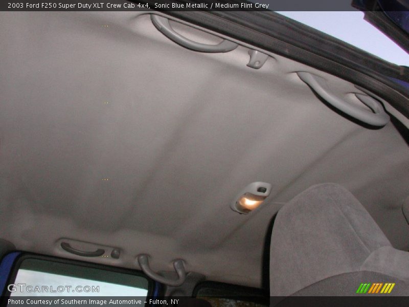 Sonic Blue Metallic / Medium Flint Grey 2003 Ford F250 Super Duty XLT Crew Cab 4x4