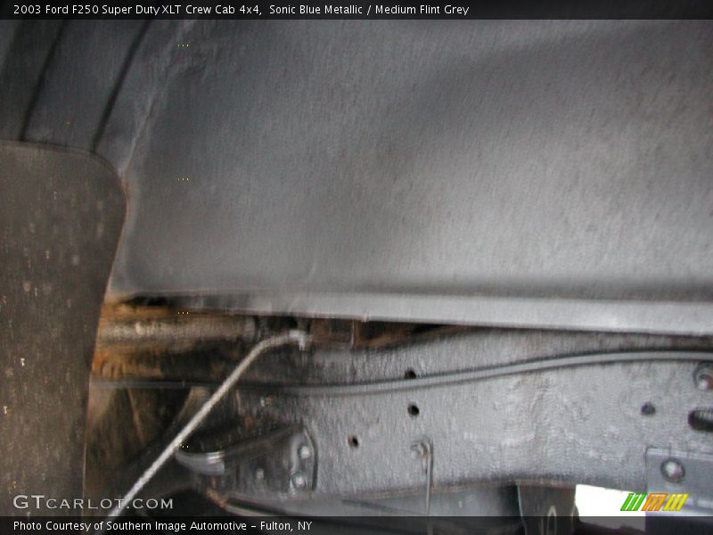 Sonic Blue Metallic / Medium Flint Grey 2003 Ford F250 Super Duty XLT Crew Cab 4x4