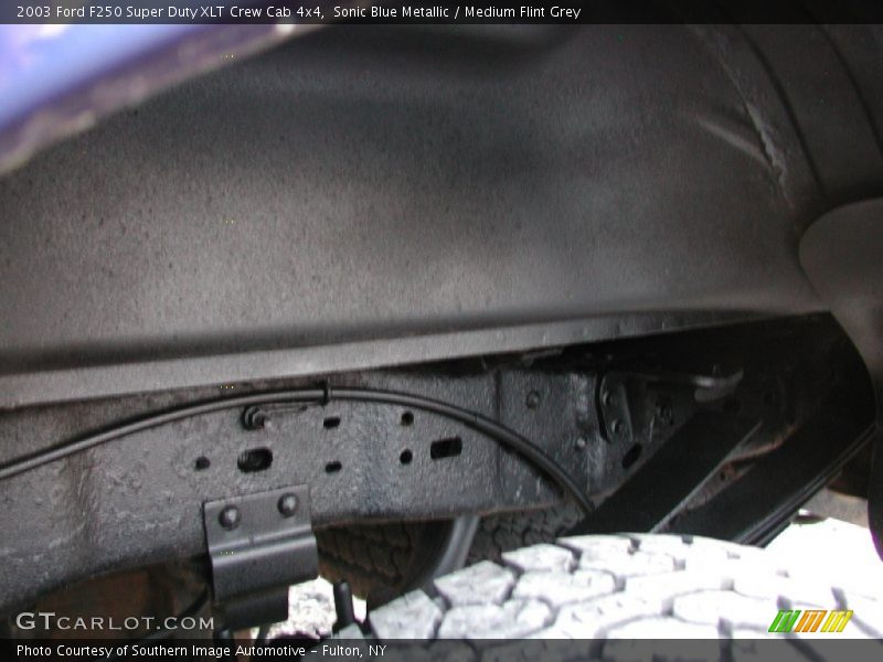 Sonic Blue Metallic / Medium Flint Grey 2003 Ford F250 Super Duty XLT Crew Cab 4x4