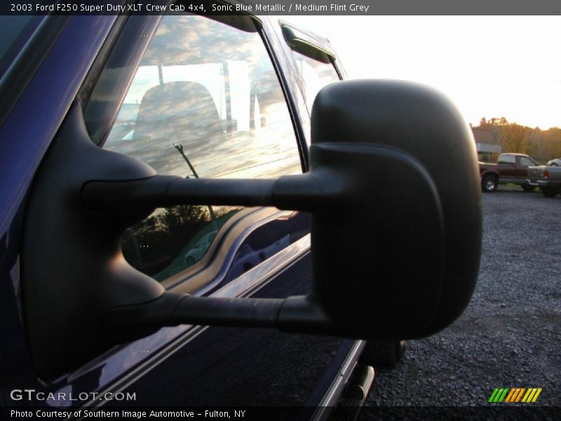 Sonic Blue Metallic / Medium Flint Grey 2003 Ford F250 Super Duty XLT Crew Cab 4x4