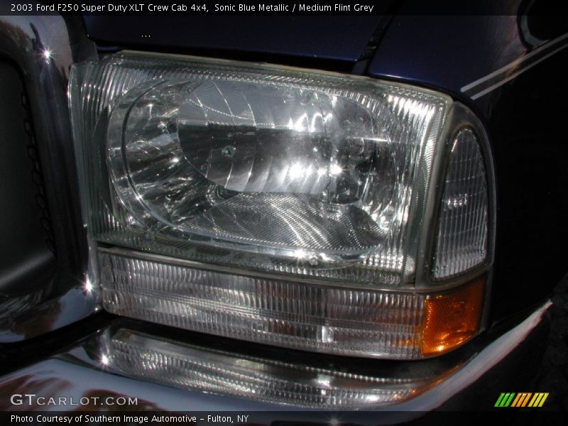 Sonic Blue Metallic / Medium Flint Grey 2003 Ford F250 Super Duty XLT Crew Cab 4x4