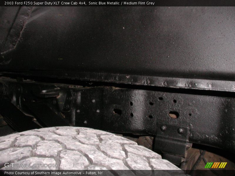 Sonic Blue Metallic / Medium Flint Grey 2003 Ford F250 Super Duty XLT Crew Cab 4x4