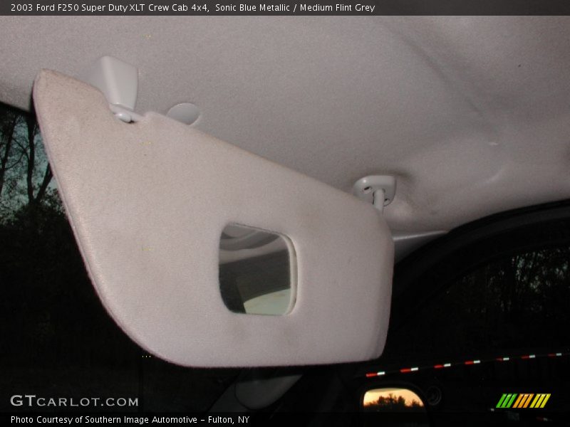 Sonic Blue Metallic / Medium Flint Grey 2003 Ford F250 Super Duty XLT Crew Cab 4x4