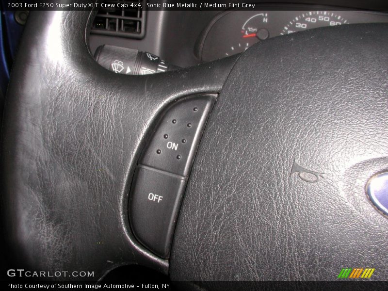 Sonic Blue Metallic / Medium Flint Grey 2003 Ford F250 Super Duty XLT Crew Cab 4x4