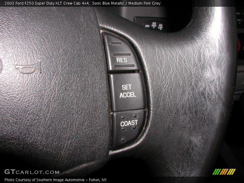 Sonic Blue Metallic / Medium Flint Grey 2003 Ford F250 Super Duty XLT Crew Cab 4x4