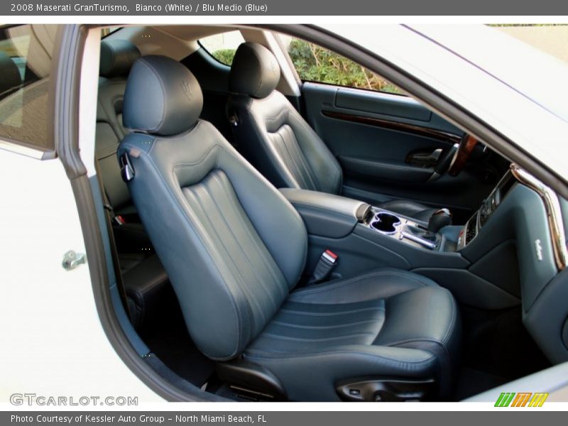 Front Seat of 2008 GranTurismo 