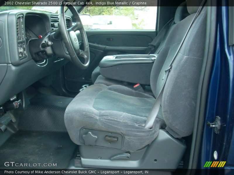 Front Seat of 2002 Silverado 2500 LS Regular Cab 4x4