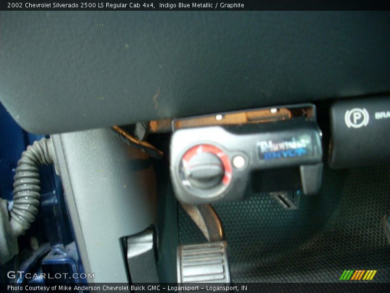 Indigo Blue Metallic / Graphite 2002 Chevrolet Silverado 2500 LS Regular Cab 4x4
