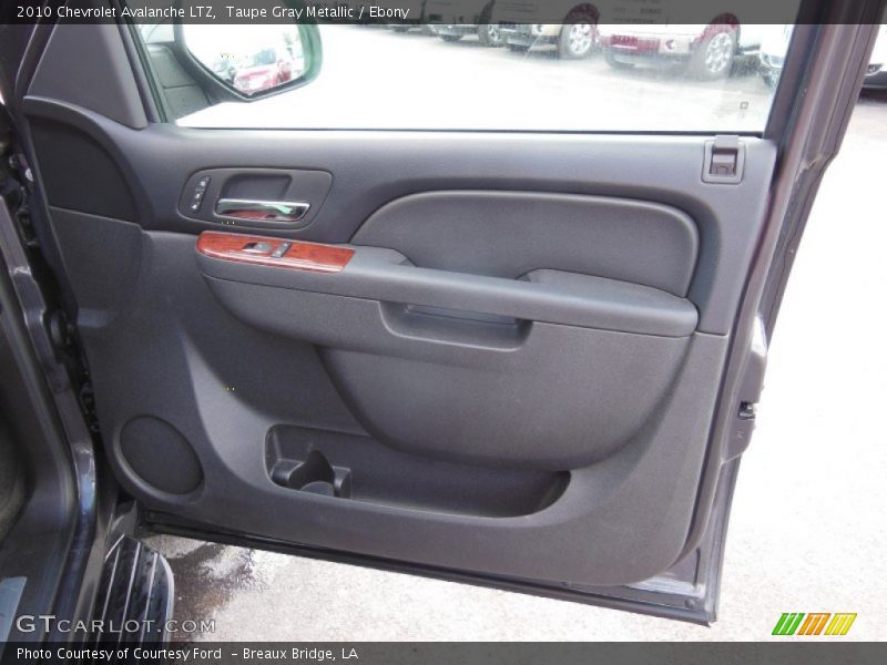 Taupe Gray Metallic / Ebony 2010 Chevrolet Avalanche LTZ