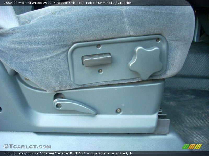 Indigo Blue Metallic / Graphite 2002 Chevrolet Silverado 2500 LS Regular Cab 4x4