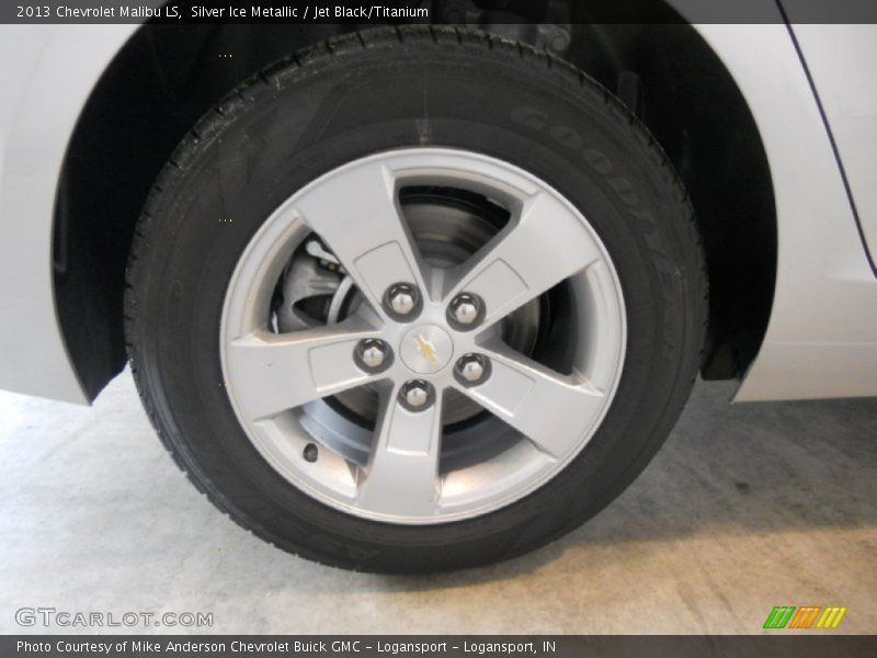 Silver Ice Metallic / Jet Black/Titanium 2013 Chevrolet Malibu LS