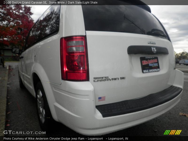 Stone White / Dark Slate/Light Shale 2008 Dodge Grand Caravan SE