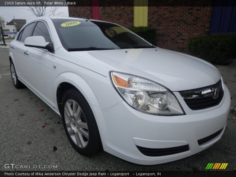 Polar White / Black 2009 Saturn Aura XR