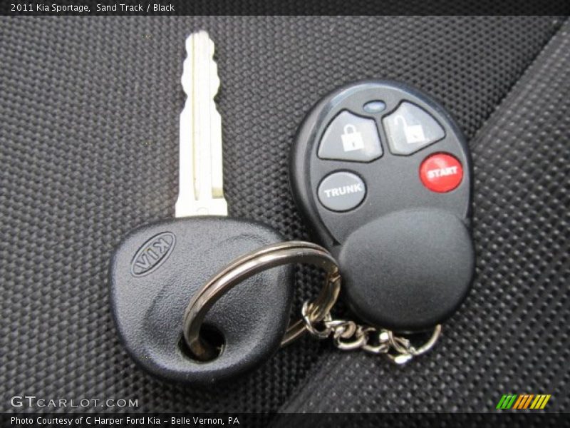 Sand Track / Black 2011 Kia Sportage