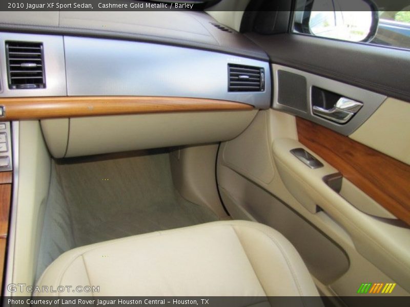 Cashmere Gold Metallic / Barley 2010 Jaguar XF Sport Sedan
