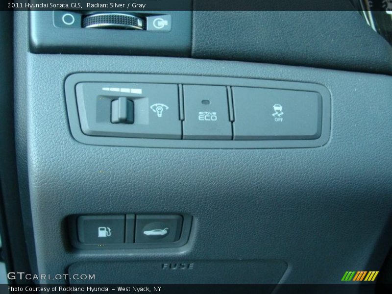 Radiant Silver / Gray 2011 Hyundai Sonata GLS