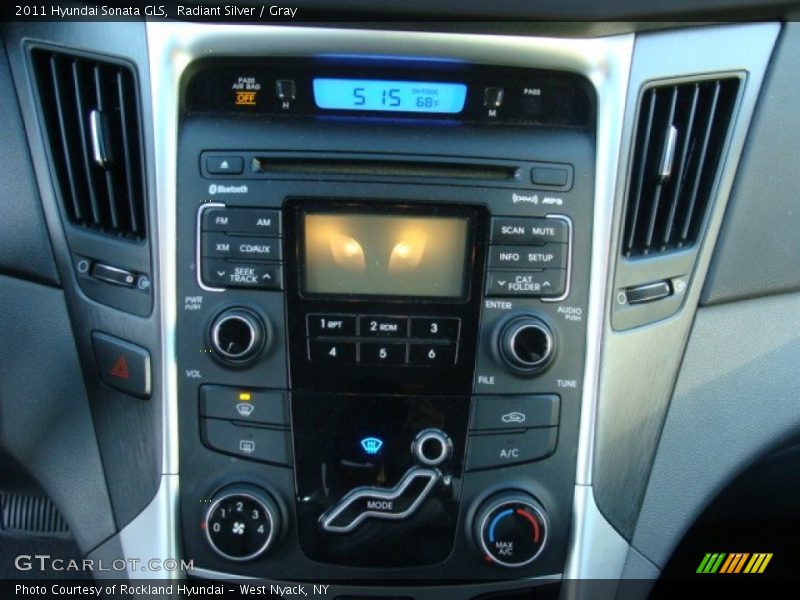 Radiant Silver / Gray 2011 Hyundai Sonata GLS