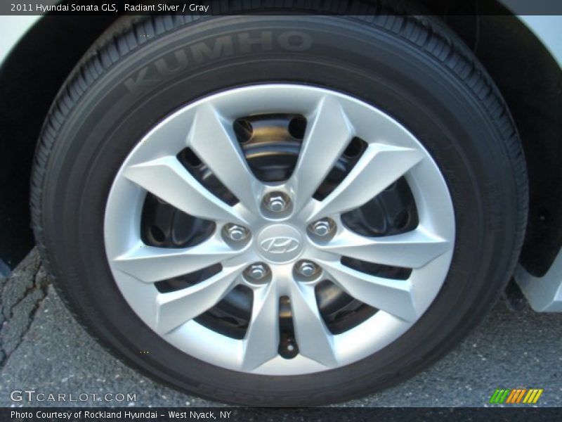 Radiant Silver / Gray 2011 Hyundai Sonata GLS