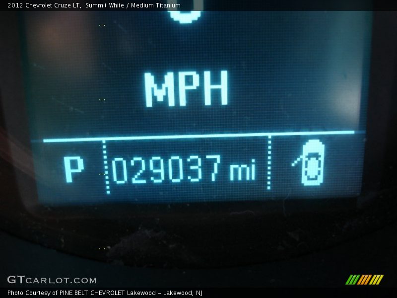Summit White / Medium Titanium 2012 Chevrolet Cruze LT
