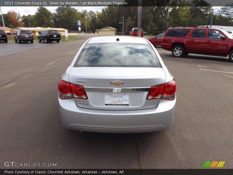 Silver Ice Metallic / Jet Black/Medium Titanium 2013 Chevrolet Cruze LS