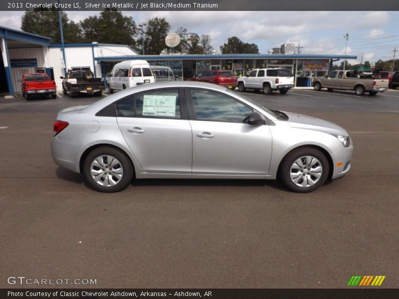 Silver Ice Metallic / Jet Black/Medium Titanium 2013 Chevrolet Cruze LS