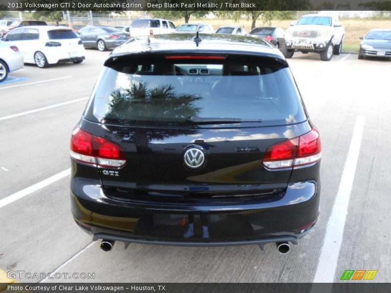 Deep Black Pearl Metallic / Titan Black 2013 Volkswagen GTI 2 Door Autobahn Edition