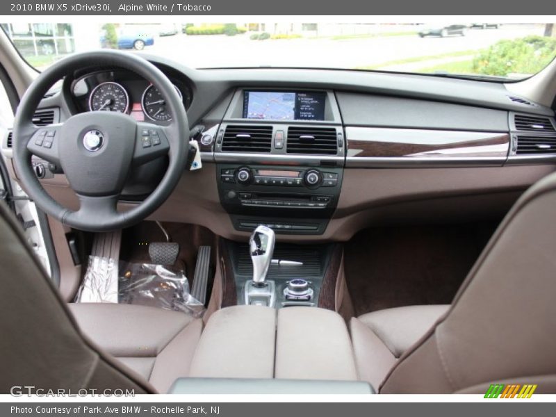 Alpine White / Tobacco 2010 BMW X5 xDrive30i