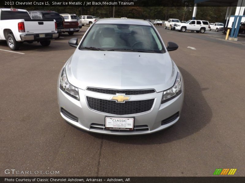 Silver Ice Metallic / Jet Black/Medium Titanium 2013 Chevrolet Cruze LS