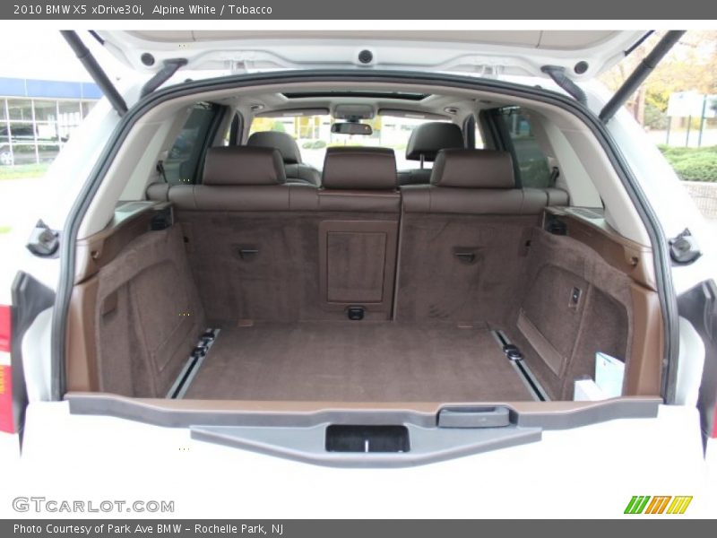 Alpine White / Tobacco 2010 BMW X5 xDrive30i
