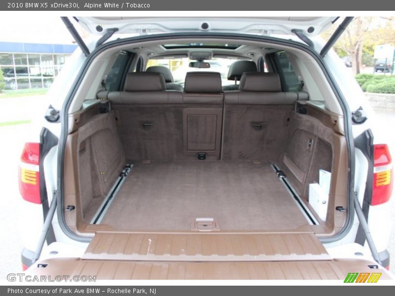 Alpine White / Tobacco 2010 BMW X5 xDrive30i