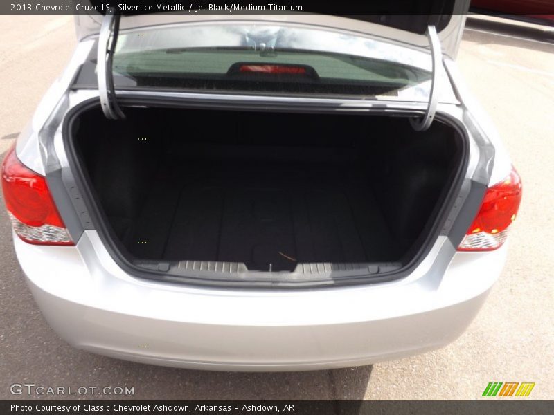 Silver Ice Metallic / Jet Black/Medium Titanium 2013 Chevrolet Cruze LS