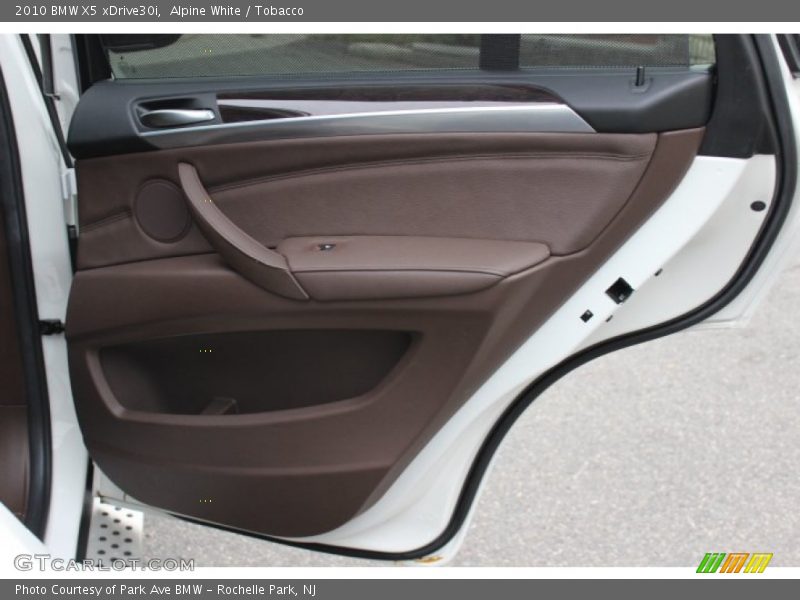 Alpine White / Tobacco 2010 BMW X5 xDrive30i