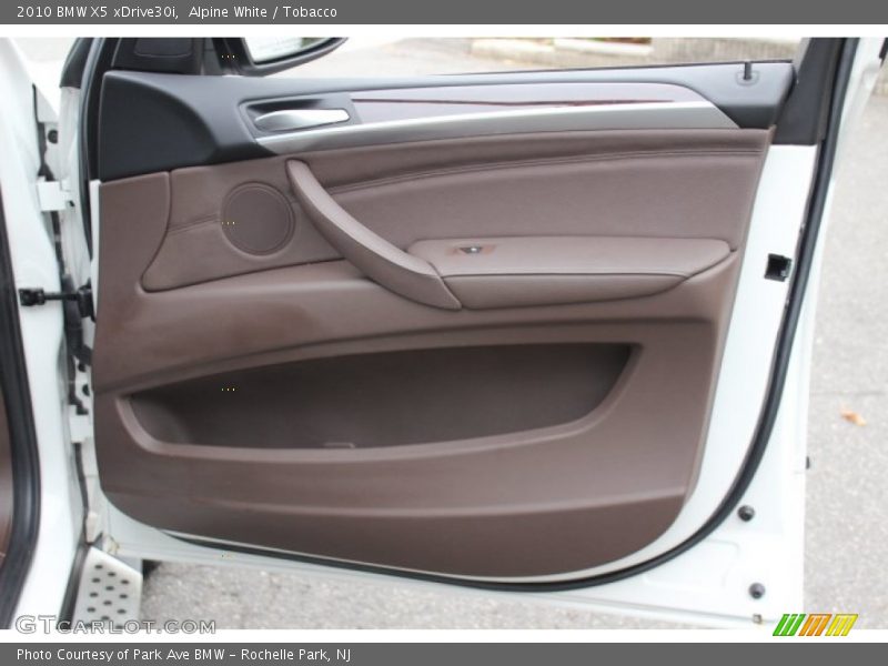 Alpine White / Tobacco 2010 BMW X5 xDrive30i
