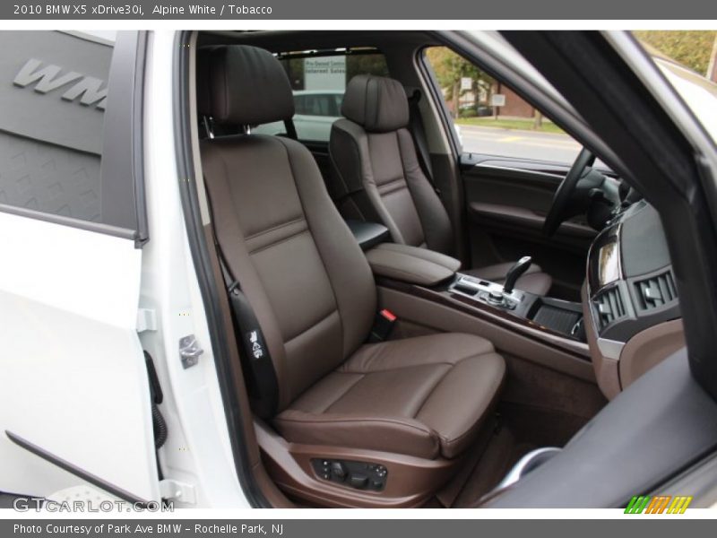 Alpine White / Tobacco 2010 BMW X5 xDrive30i